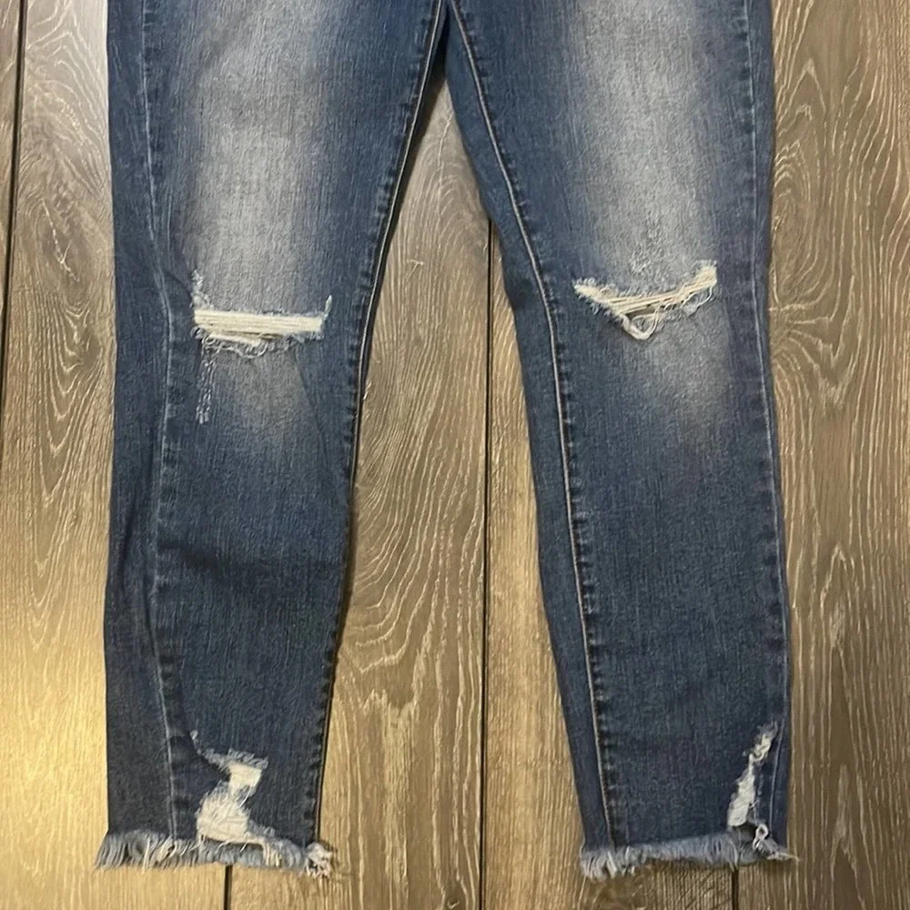 KanCan Button Fly Distressed Blue Jeans Women's Size 5 / 26 - Picture 4 of 10